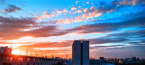 哈密市加盟锅边边酥肉一月可以挣多少钱