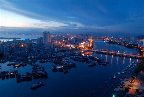 维港旅游(集团)有限公司（维港实业有限公司）